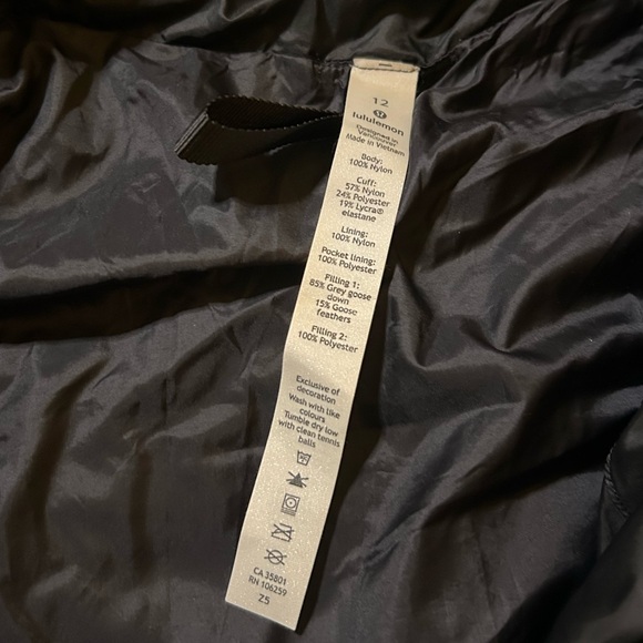 Lululemon Cloudscape Jacket ~ Black Night - Picture 6 of 16